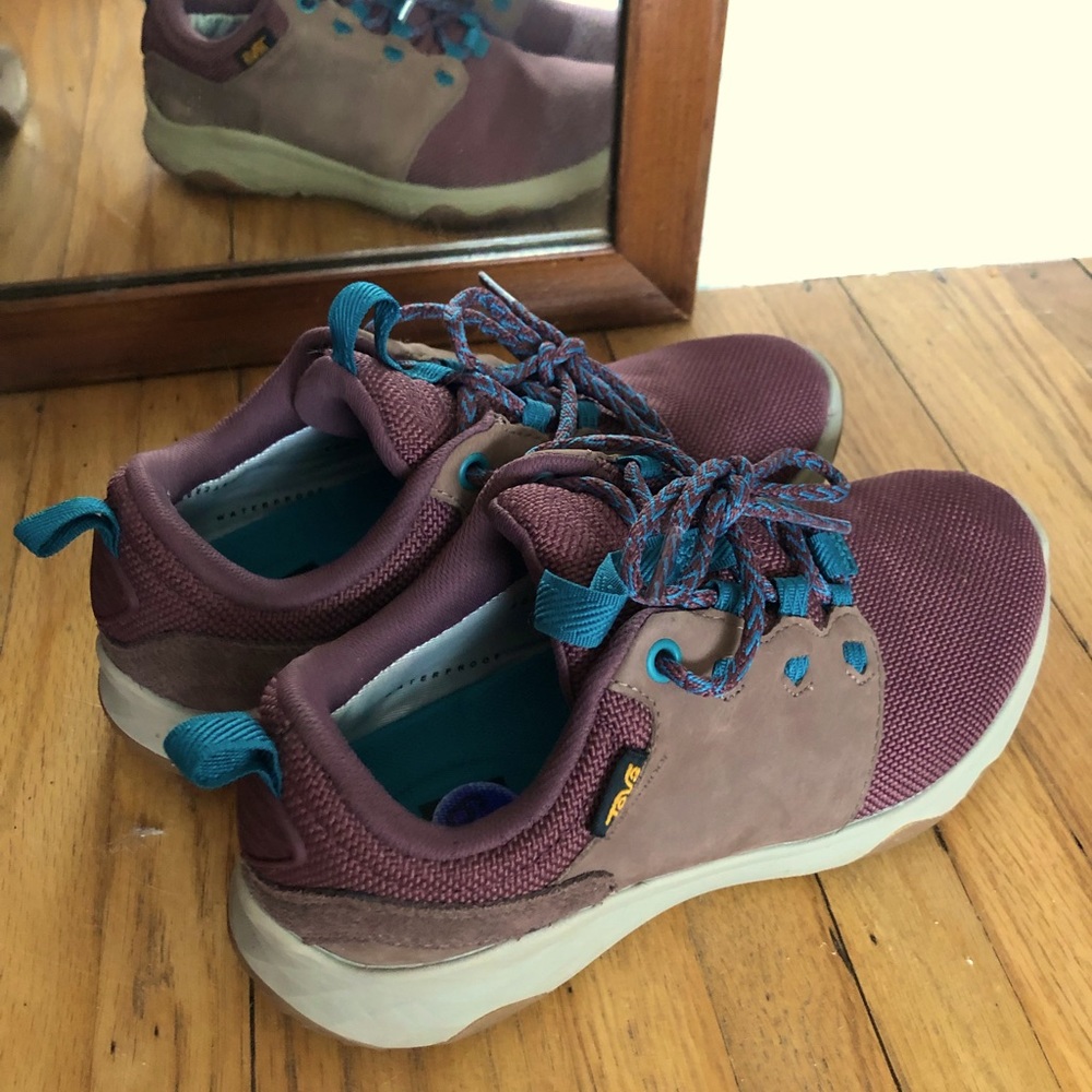 Women’s Teva Waterproof Hiking Sneaker. Worn once!